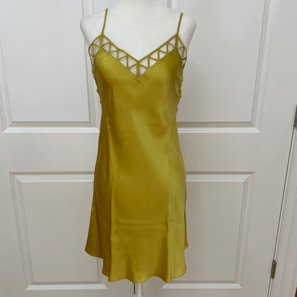 Modern Piping Silk Chemise from LUNA DI SETA